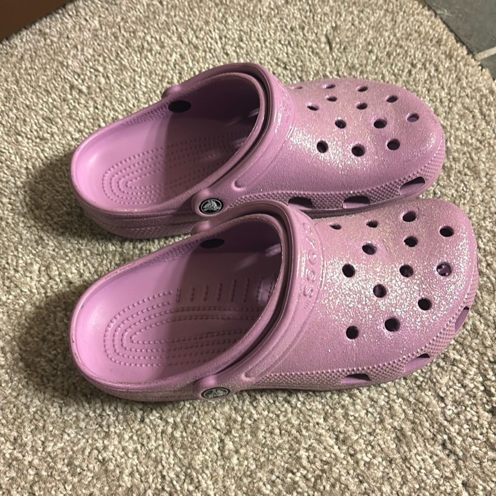 Size 8 sparkly crocs